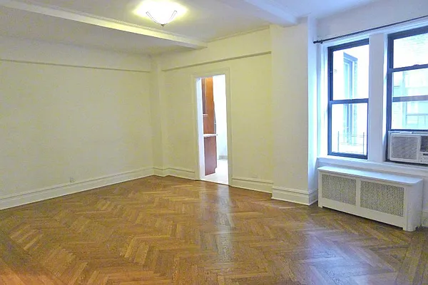 Rented by Town Residential | media 18