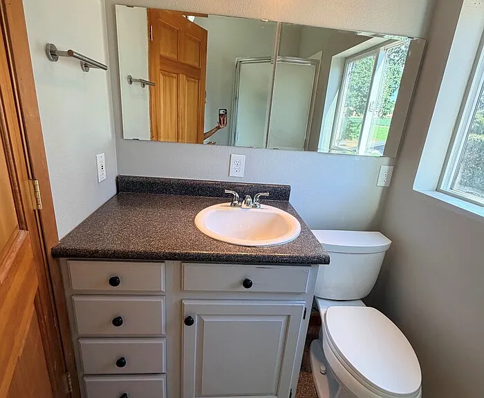 720 NE 34th Pl — Photo 16