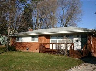 1134 State St, Fenton, MI 48430
