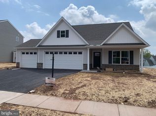 40 Eli Dr, York, PA 17404