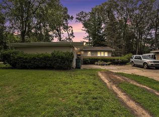 1665 Gladstone Dr, Muskegon, MI 49445
