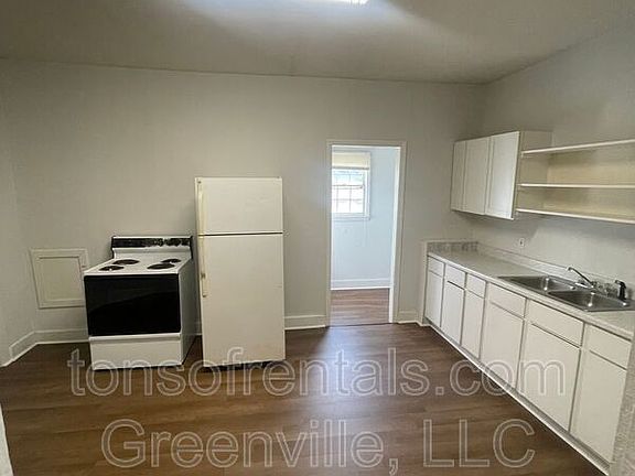 3rd image of 346 Carney St
