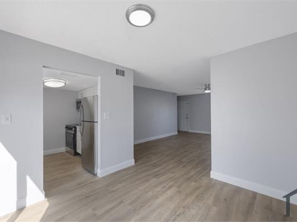 200 Westwood Ter N #198