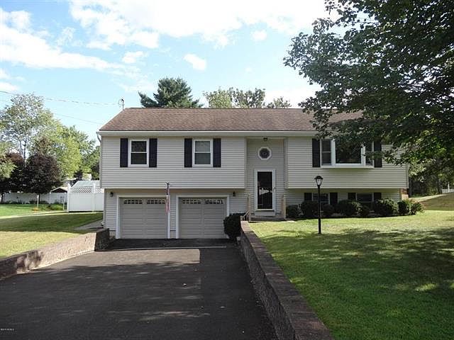 1st image of 19 Applehouse Ln
