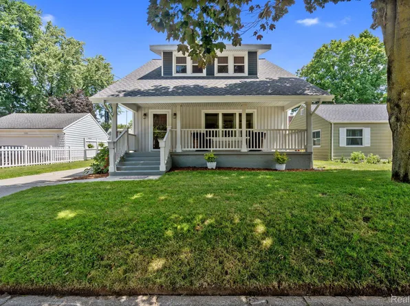 1322 Covell Ave NW, Grand Rapids, MI 49504
