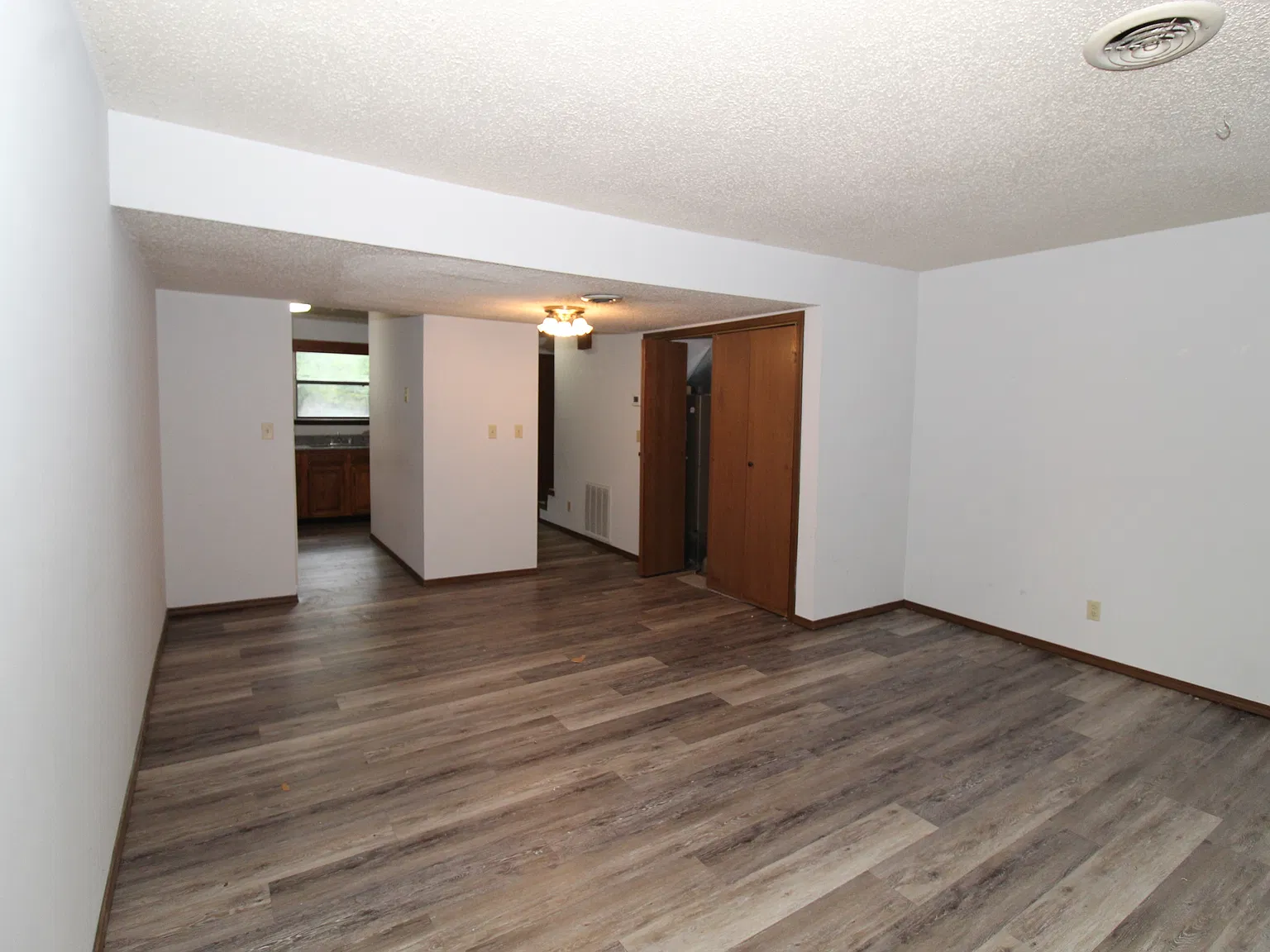 Rock Terrace Townhouses LLC - 350 — Photo 3