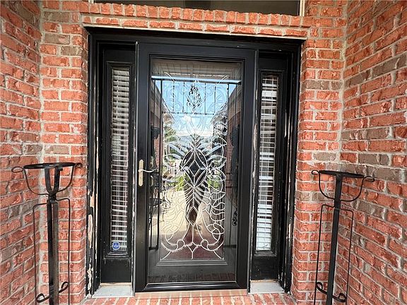 3rd image of 7653 Lady Gray St