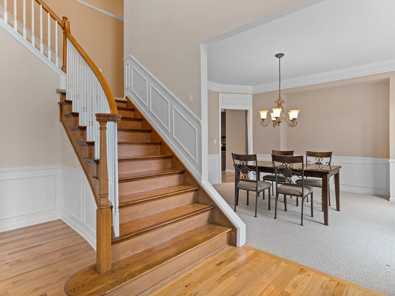5 bed, 3190 sqft, $5,250 — Photo 3