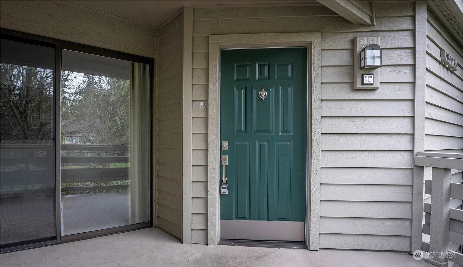 1308 Bellevue Way NE #2 photo 1