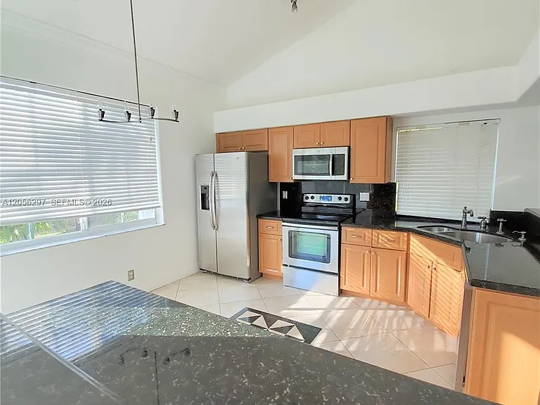 569 Spinnaker — Photo 10