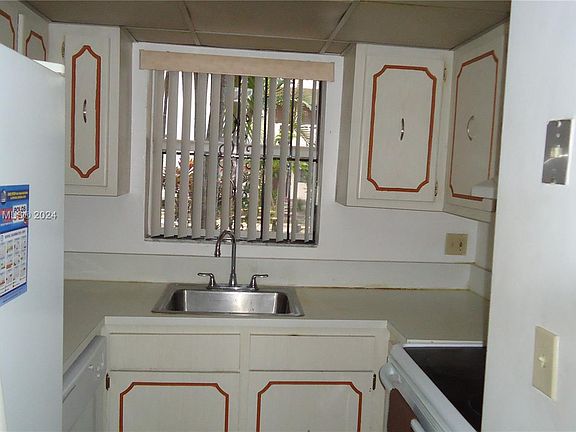 5th image of 13500 NE 3rd Ct APT 106