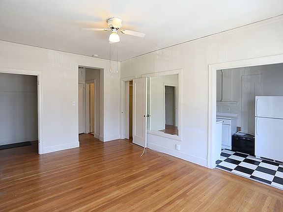 3rd image of 3515 Fillmore St #206