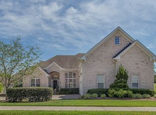 1003 Golf Ct, Hendersonville, TN 37075