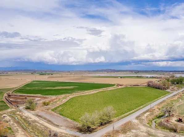 847 Lane 7, Powell, WY 82435