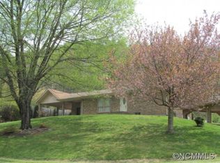 300 Blue Branch Rd, Burnsville, NC 28714