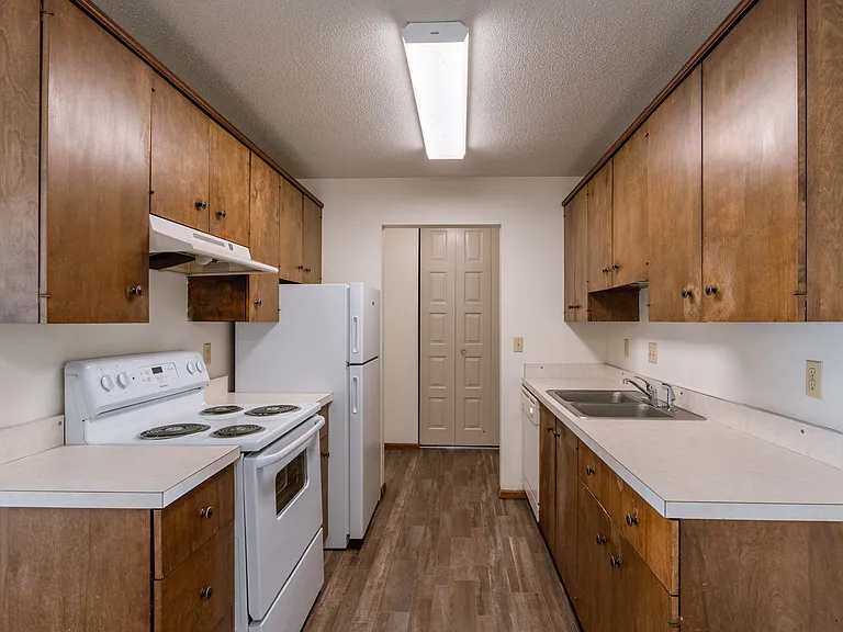 Fargo, ND Windsor Apartments | Kitchen