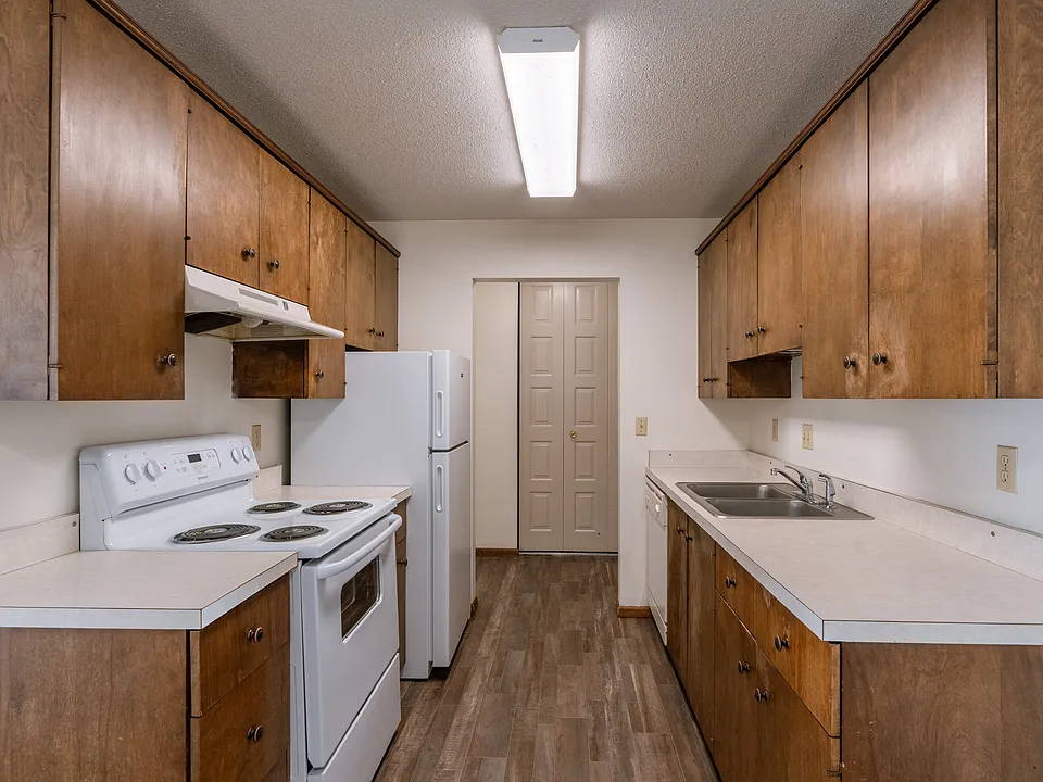 Fargo, ND Windsor Apartments | Kitchen