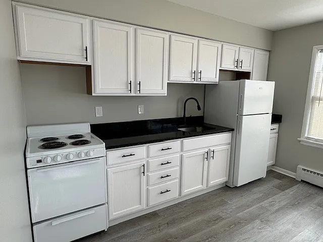 182 W North St #6 — Photo 2