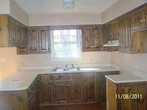 2nd image of 409 Mockingbird Dr