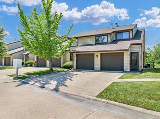 2127 Harbortown Cir, Champaign, IL 61821