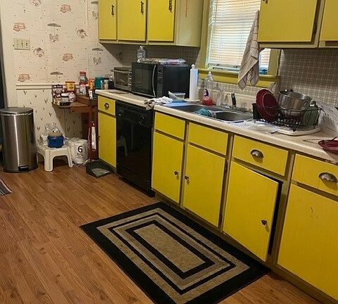 5th image of 1001 W Walnut St