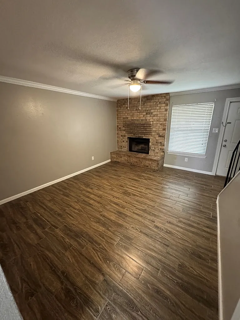 Building Photo - 1322 Harless Ave #1