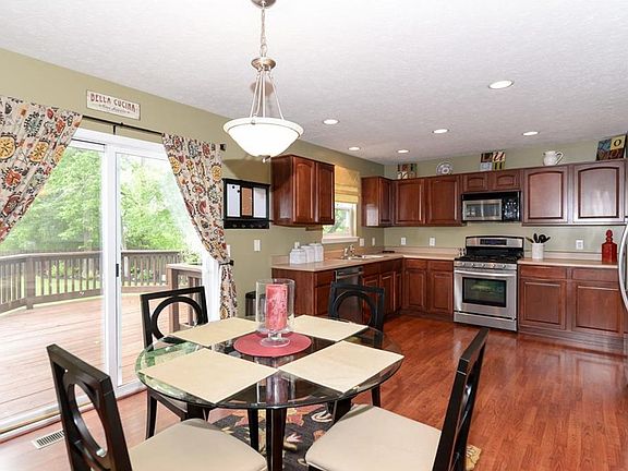 3rd image of 14528 Chapelwood Ln