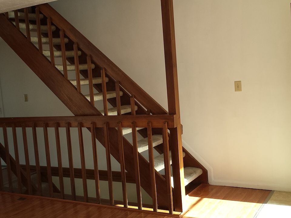 1st image of 7894 Woodhouse Ln