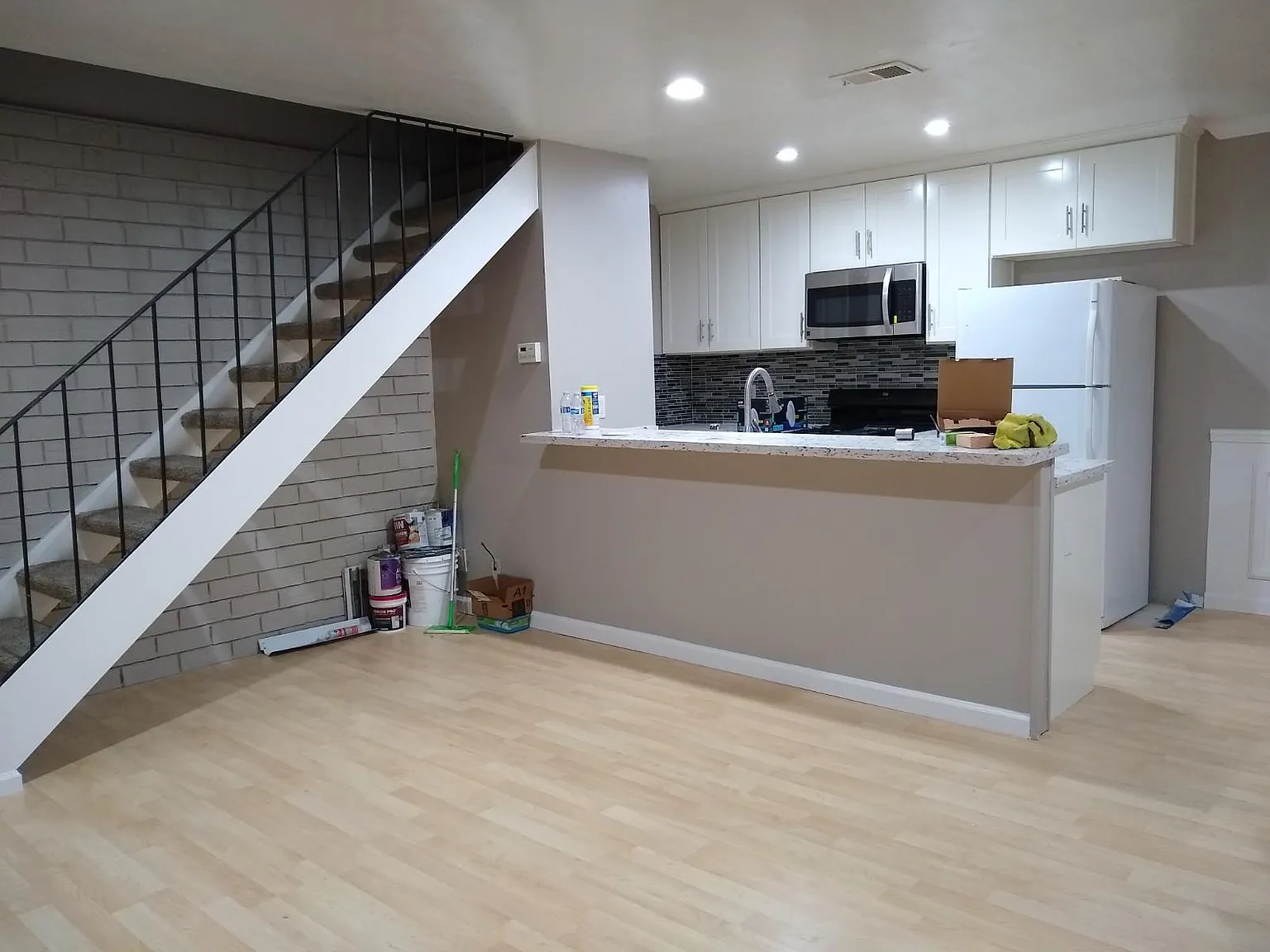 8185 Arroyo Dr — Photo 2