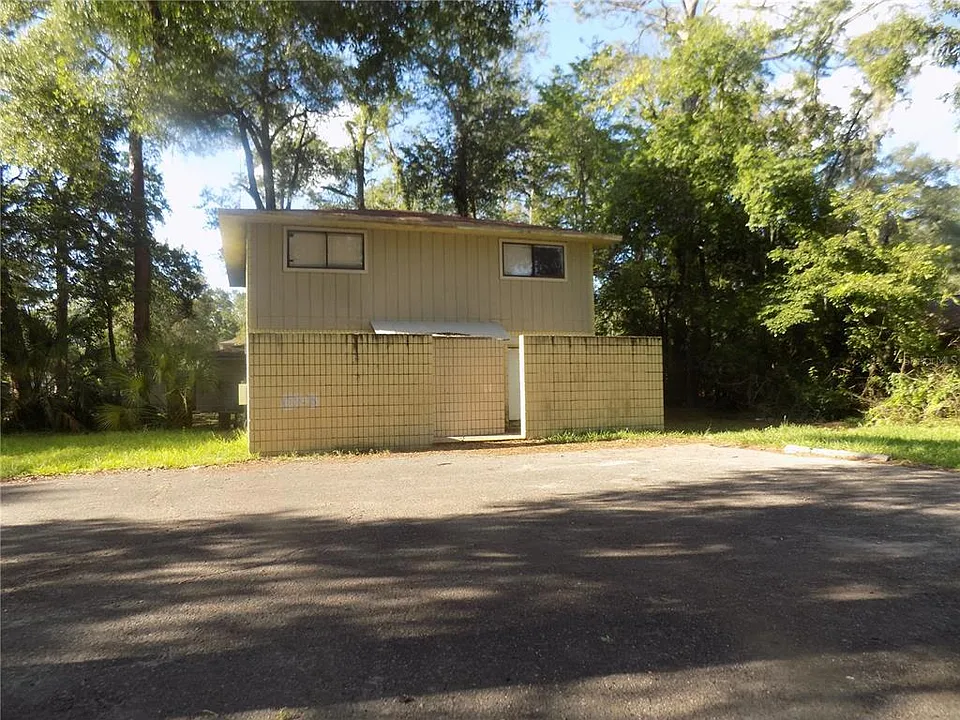 713 SW 69th St