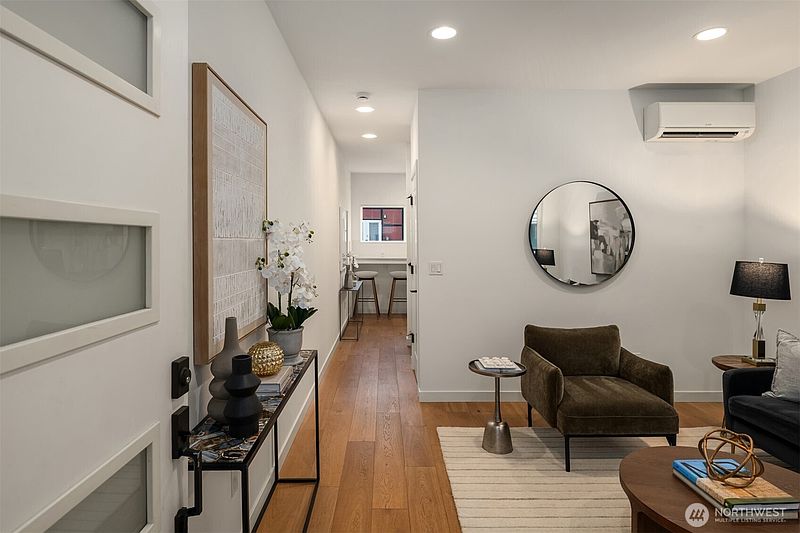 5th image of 9553 Ashworth Avenue N #B