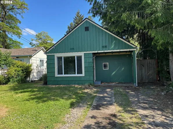 141 Tatum Ln, Eugene, OR 97404