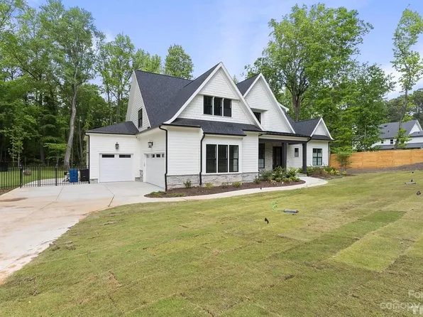 1505 Brassfield Rd, Raleigh, NC 27614