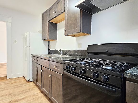 5th image of 4012 Georgia St #4014
