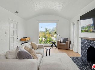 1330 Hauser Blvd, Los Angeles, CA 90019