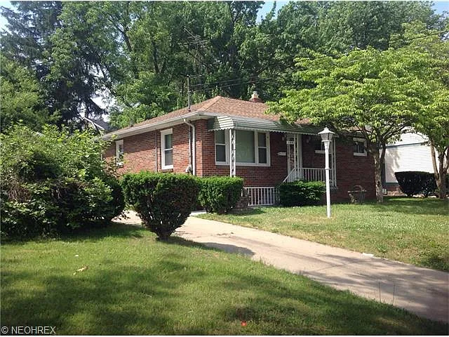 150 W State St photo 1