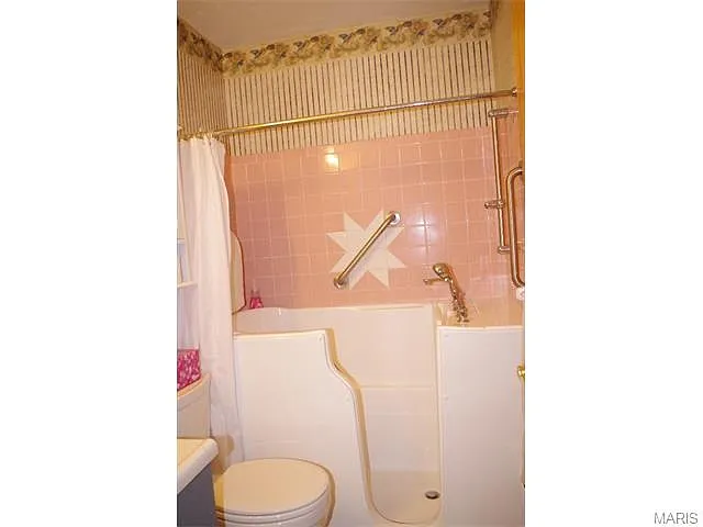 1090 Randell Ct photo 1