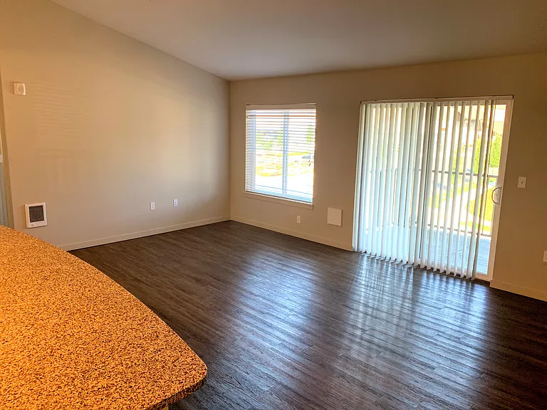 Rock Creek Ridge Apartments — Photo 31