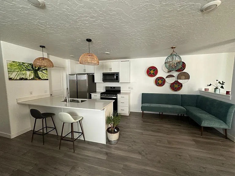 624 N Canvasback Dr — Photo 2