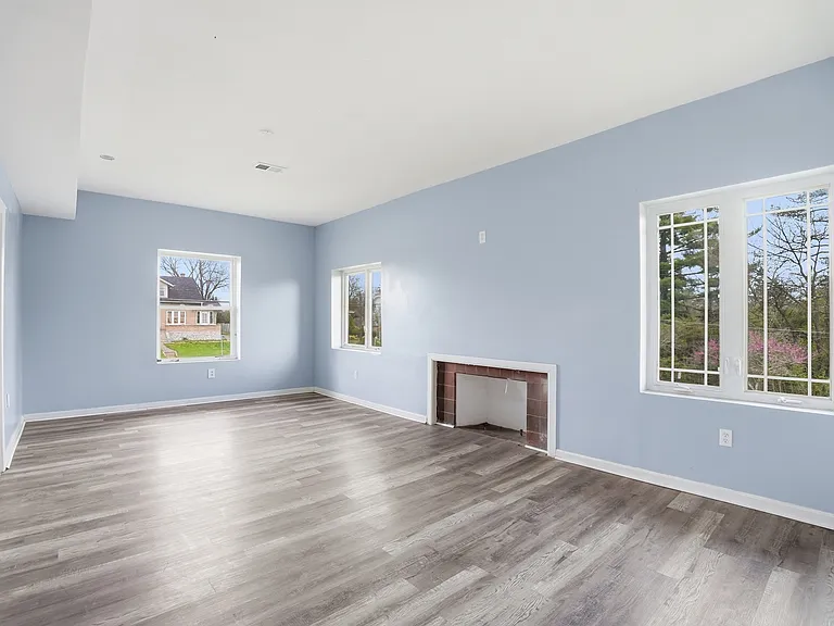 2545 Harrison Ave #2 — Photo 11
