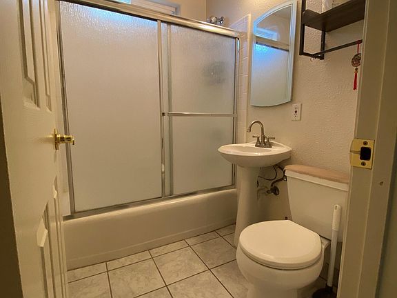4th image of 1263 Park Ave APT 1