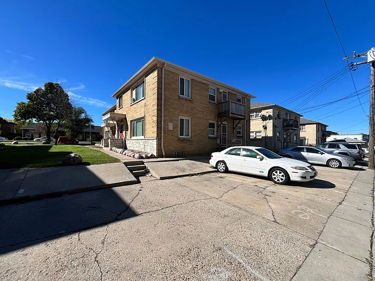 7228 W Appleton Ave — Photo 7
