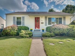 9806 Rhythm Dr, Saint Louis, MO 63114