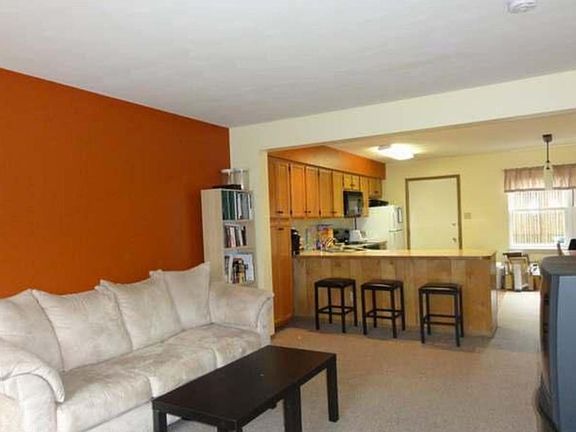 2nd image of 543 Marjorie Mae St