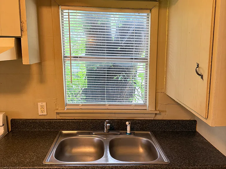 2134 N Norfolk Ave — Photo 14