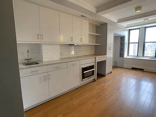 Rented by Tourma Realty LLC | media 19