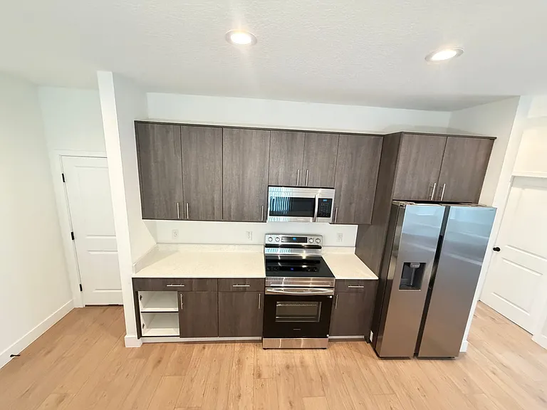 430 Wellwood St SW — Photo 12
