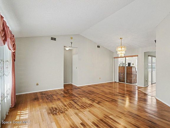 2nd image of 1206 Glencove Ave NW
