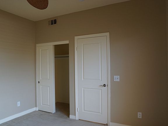 4th image of 52218 Rosewood Ln