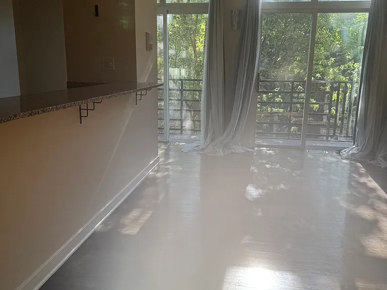 1033 E 46th St #403 — Photo 19
